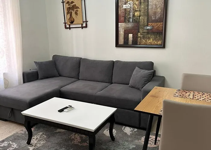 Cozy Flat In The City Center